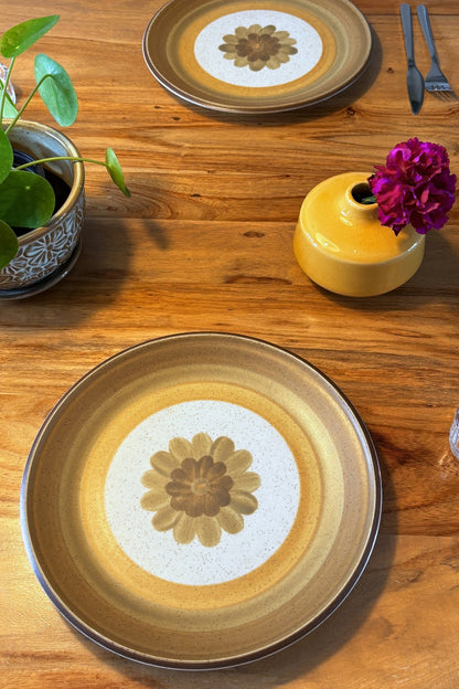 Assiette en grès
